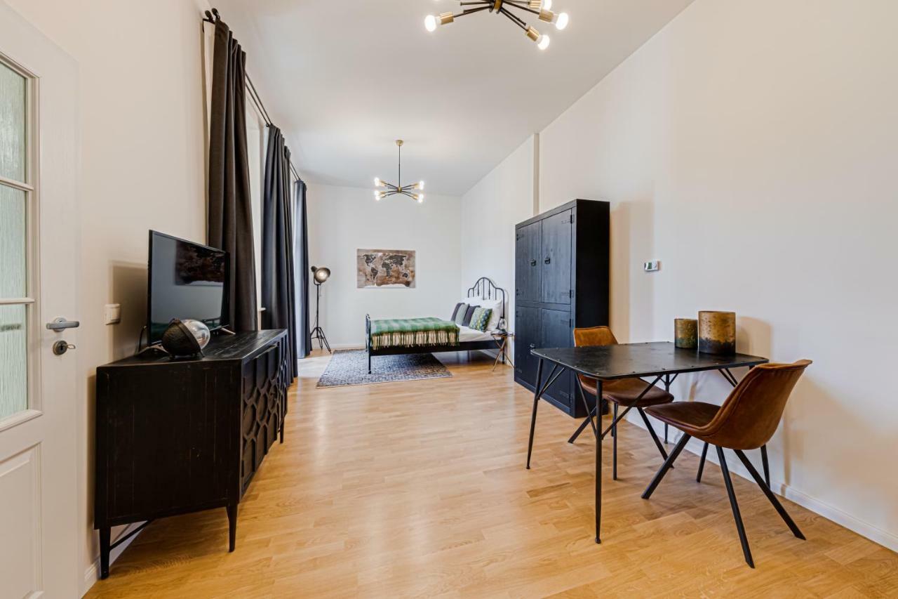 My Prague Apartments Stepanska Bagian luar foto