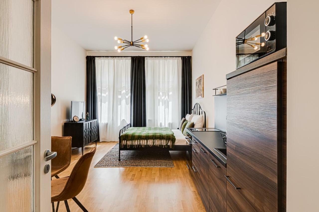 My Prague Apartments Stepanska Bagian luar foto