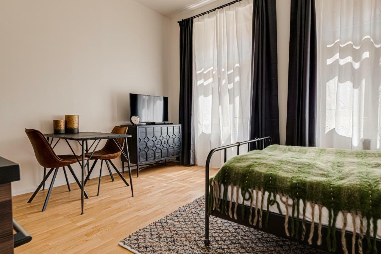 My Prague Apartments Stepanska Bagian luar foto