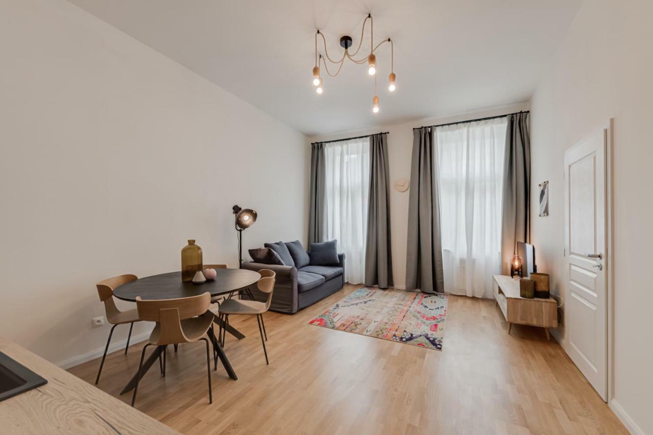 My Prague Apartments Stepanska Bagian luar foto